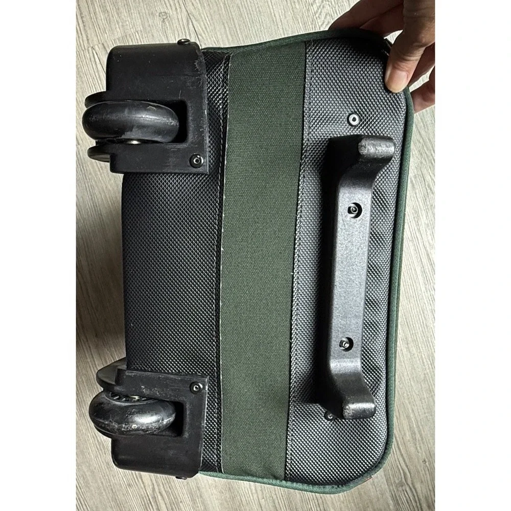 Orvis Vintage Green Canvas & Leather Wheeled Carry-On Duffel Bag 19x13x8